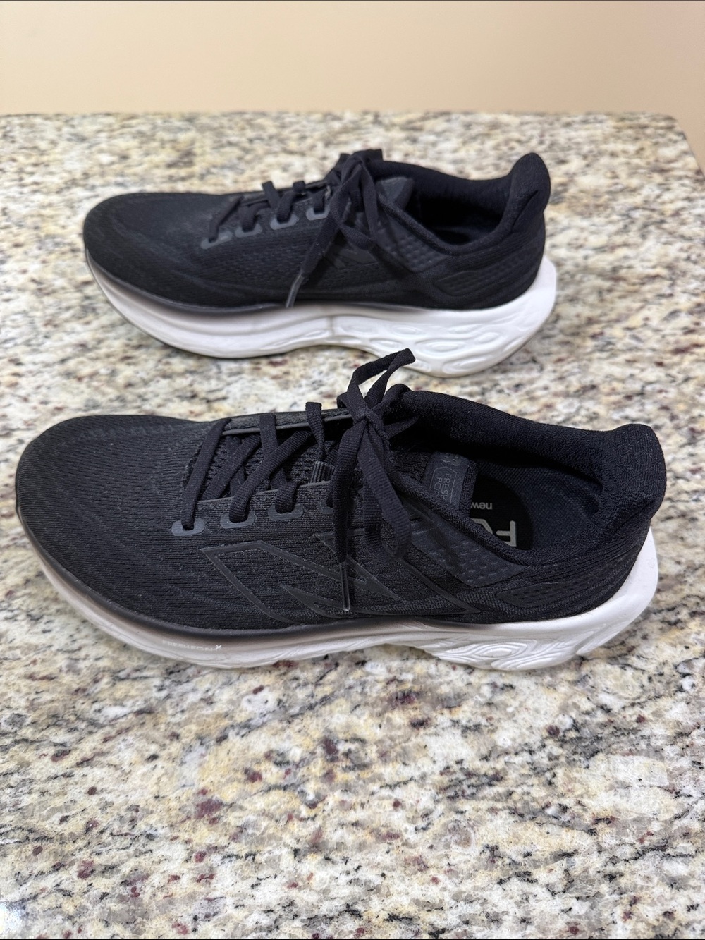 New Balance Fresh Foam X 1080 v13 Womens 7.5 Black Running Walking Shoes Comfort - Picture 2 of 10